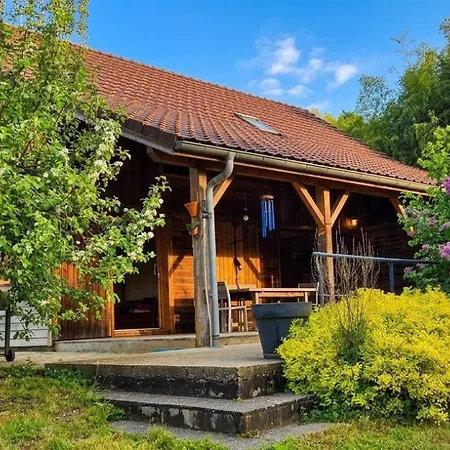 Domaine Les Bambous - Proche D'aiguebelette Vakantiehuis